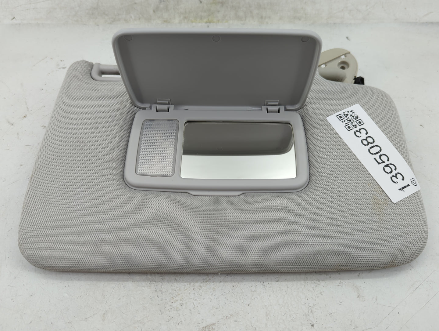 2017 Subaru Forester Sun Visor Shade Replacement Passenger Right Mirror Fits OEM Used Auto Parts - Oemusedautoparts1.com