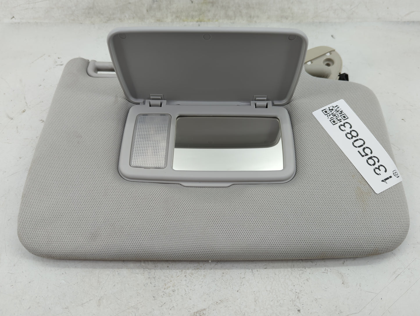 2017 Subaru Forester Sun Visor Shade Replacement Passenger Right Mirror Fits OEM Used Auto Parts - Oemusedautoparts1.com