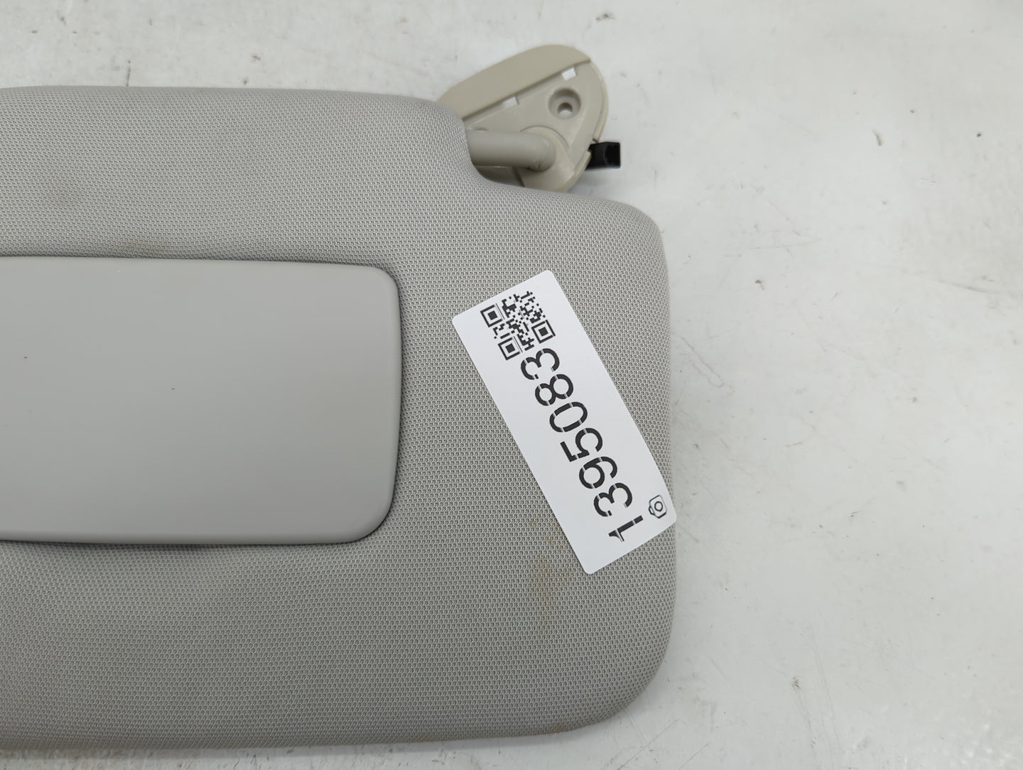 2017 Subaru Forester Sun Visor Shade Replacement Passenger Right Mirror Fits OEM Used Auto Parts - Oemusedautoparts1.com