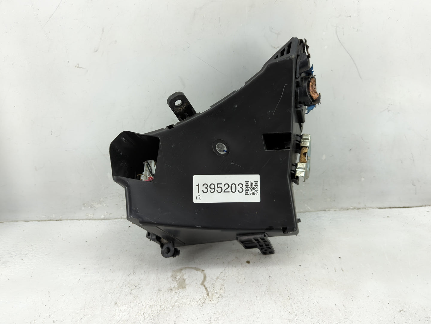 2016-2018 Subaru Forester Fusebox Fuse Box Panel Relay Module P/N:MB100200B Fits Fits 2016 2017 2018 OEM Used Auto Parts - O