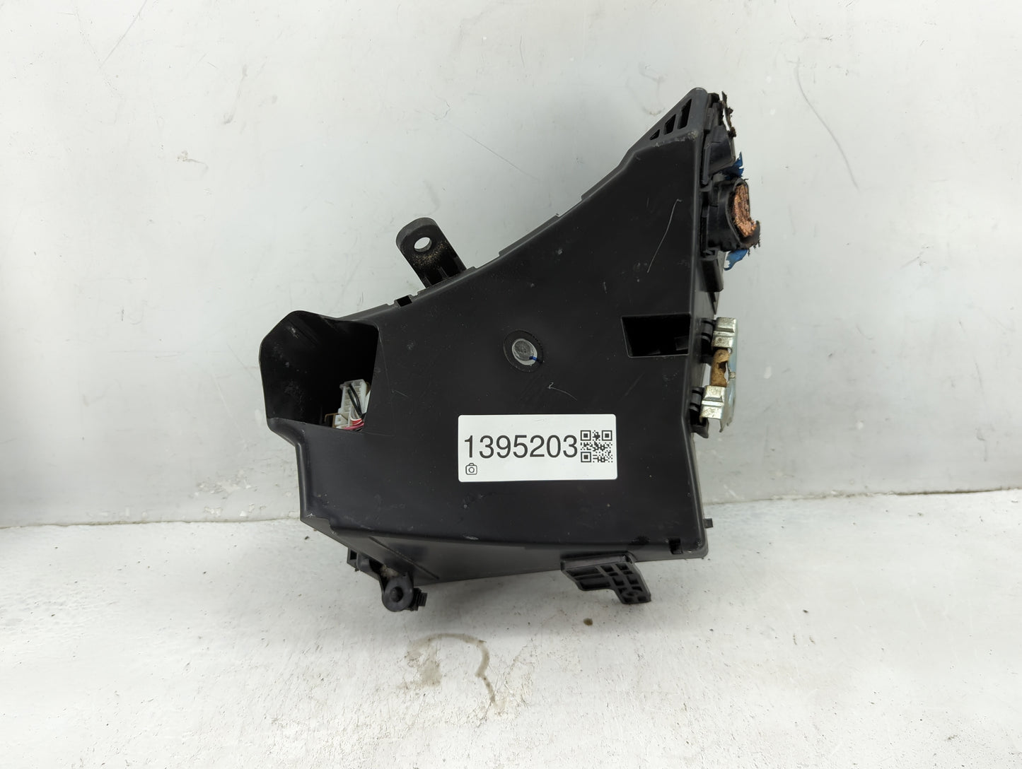 2016-2018 Subaru Forester Fusebox Fuse Box Panel Relay Module P/N:MB100200B Fits Fits 2016 2017 2018 OEM Used Auto Parts - O