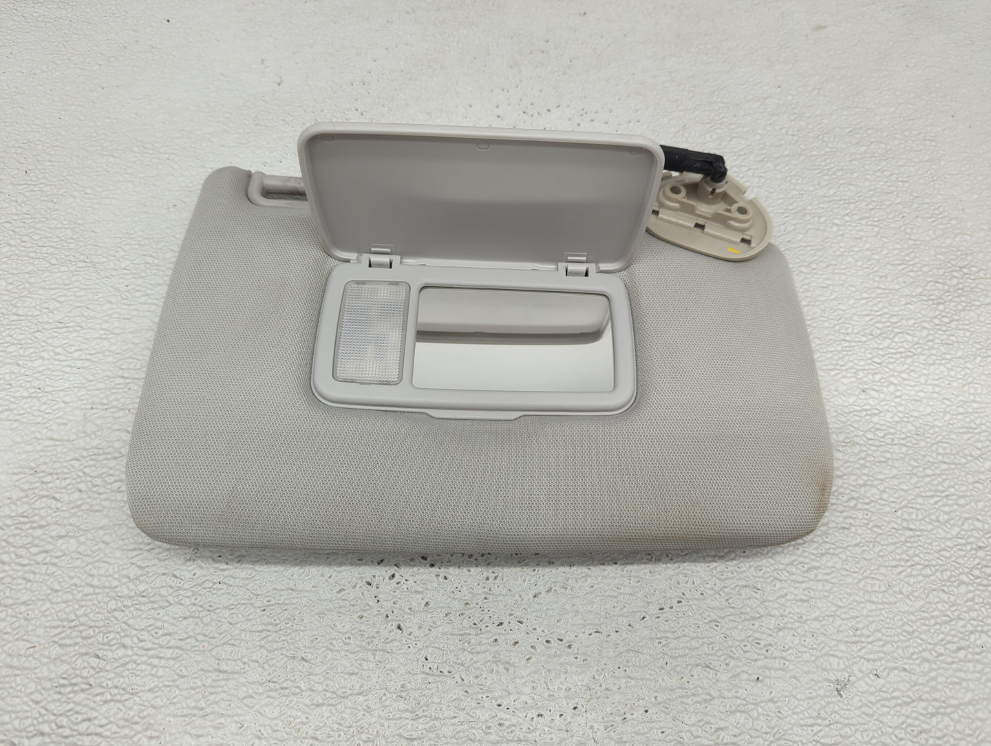 2017 Subaru Forester Sun Visor Shade Replacement Passenger Right Mirror Fits OEM Used Auto Parts - Oemusedautoparts1.com