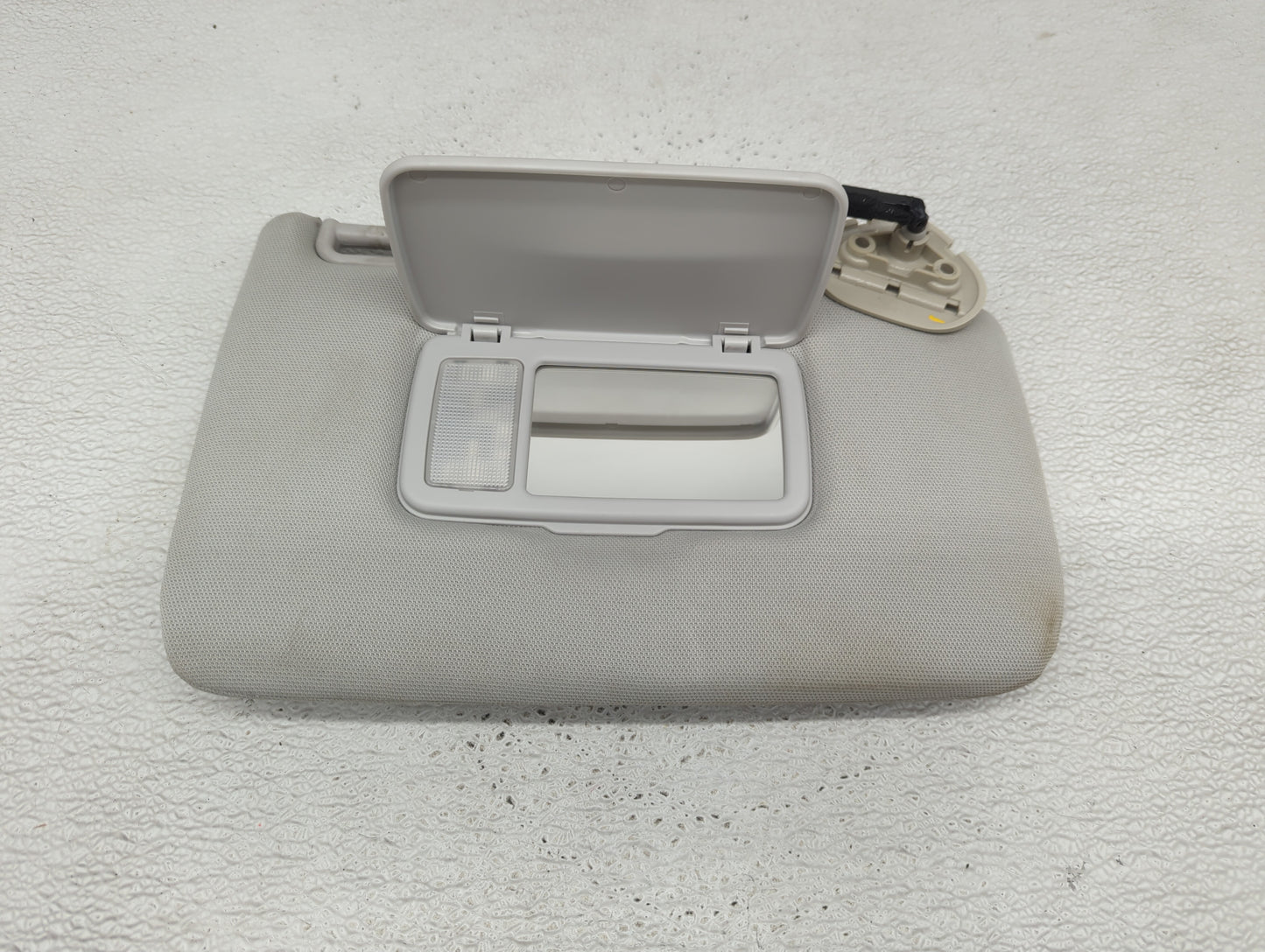 2017 Subaru Forester Sun Visor Shade Replacement Passenger Right Mirror Fits OEM Used Auto Parts - Oemusedautoparts1.com