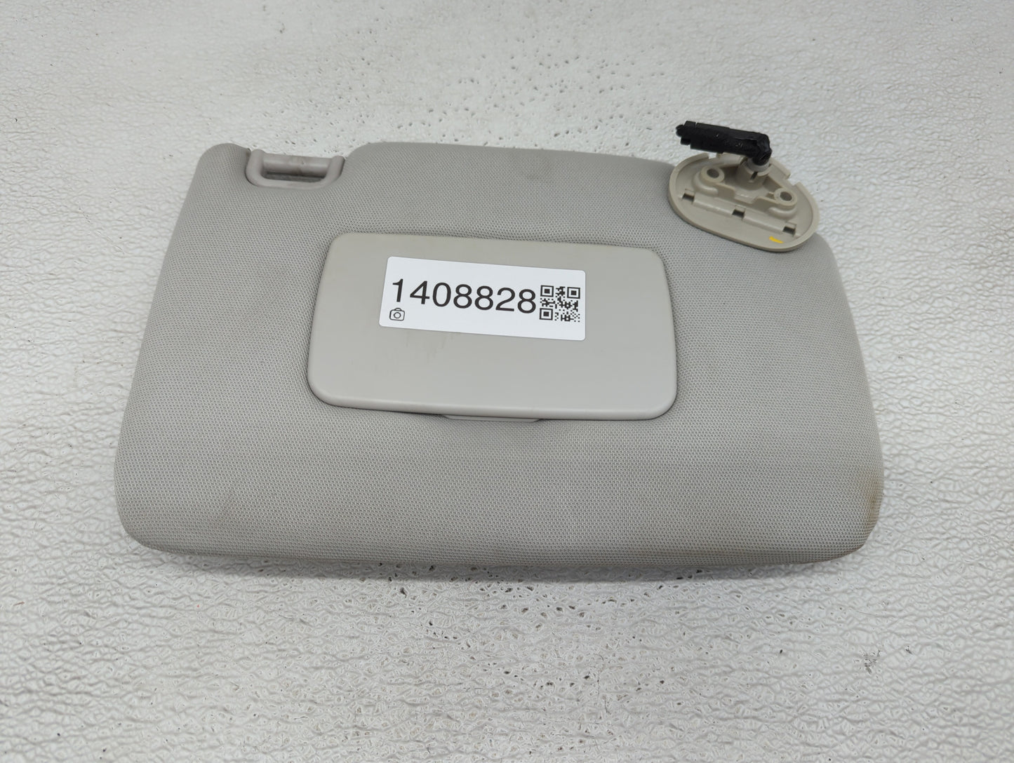 2017 Subaru Forester Sun Visor Shade Replacement Passenger Right Mirror Fits OEM Used Auto Parts - Oemusedautoparts1.com