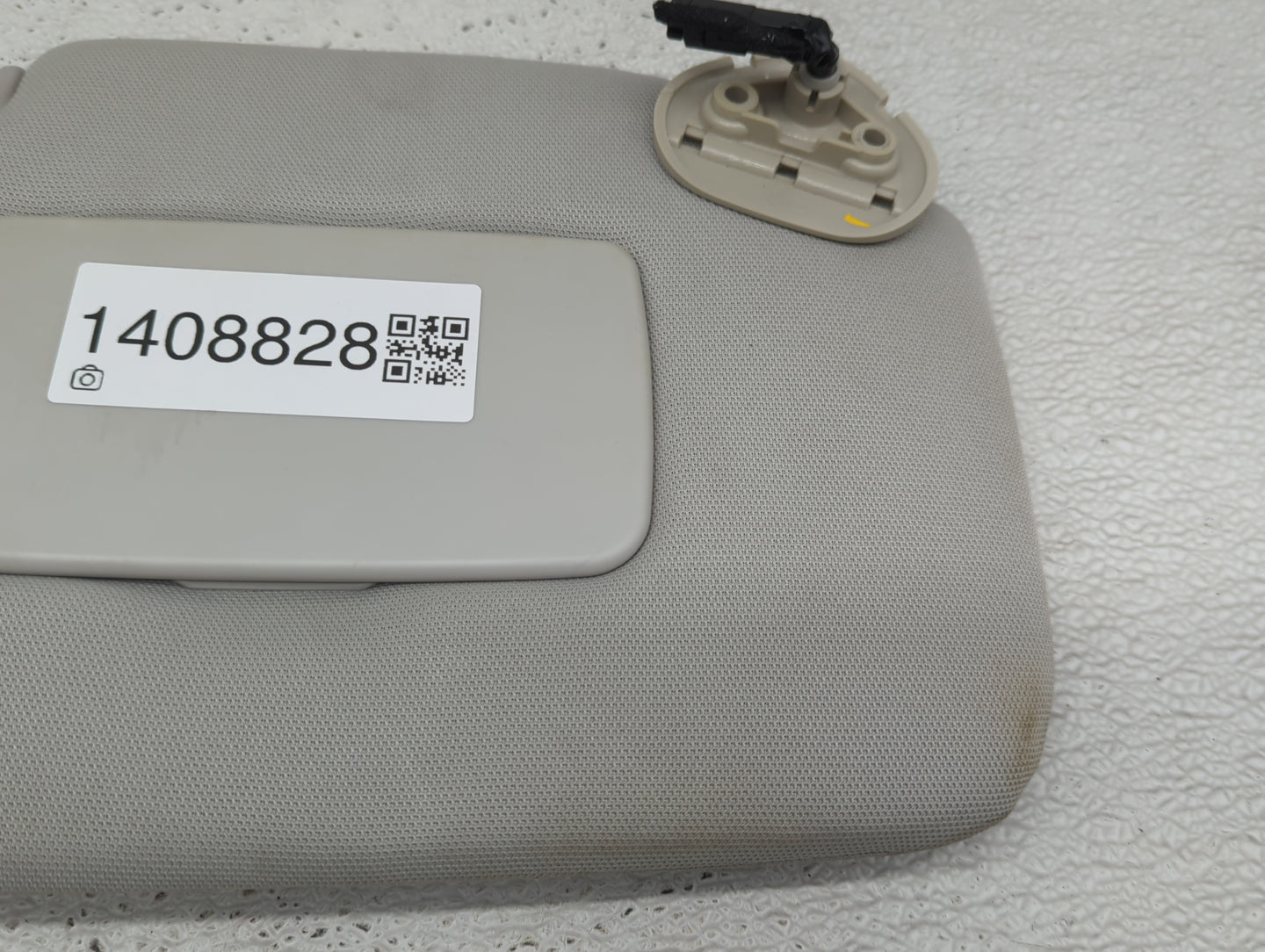 2017 Subaru Forester Sun Visor Shade Replacement Passenger Right Mirror Fits OEM Used Auto Parts - Oemusedautoparts1.com