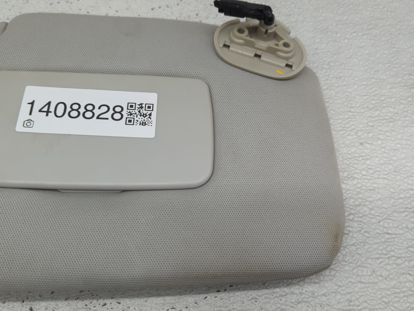 2017 Subaru Forester Sun Visor Shade Replacement Passenger Right Mirror Fits OEM Used Auto Parts - Oemusedautoparts1.com