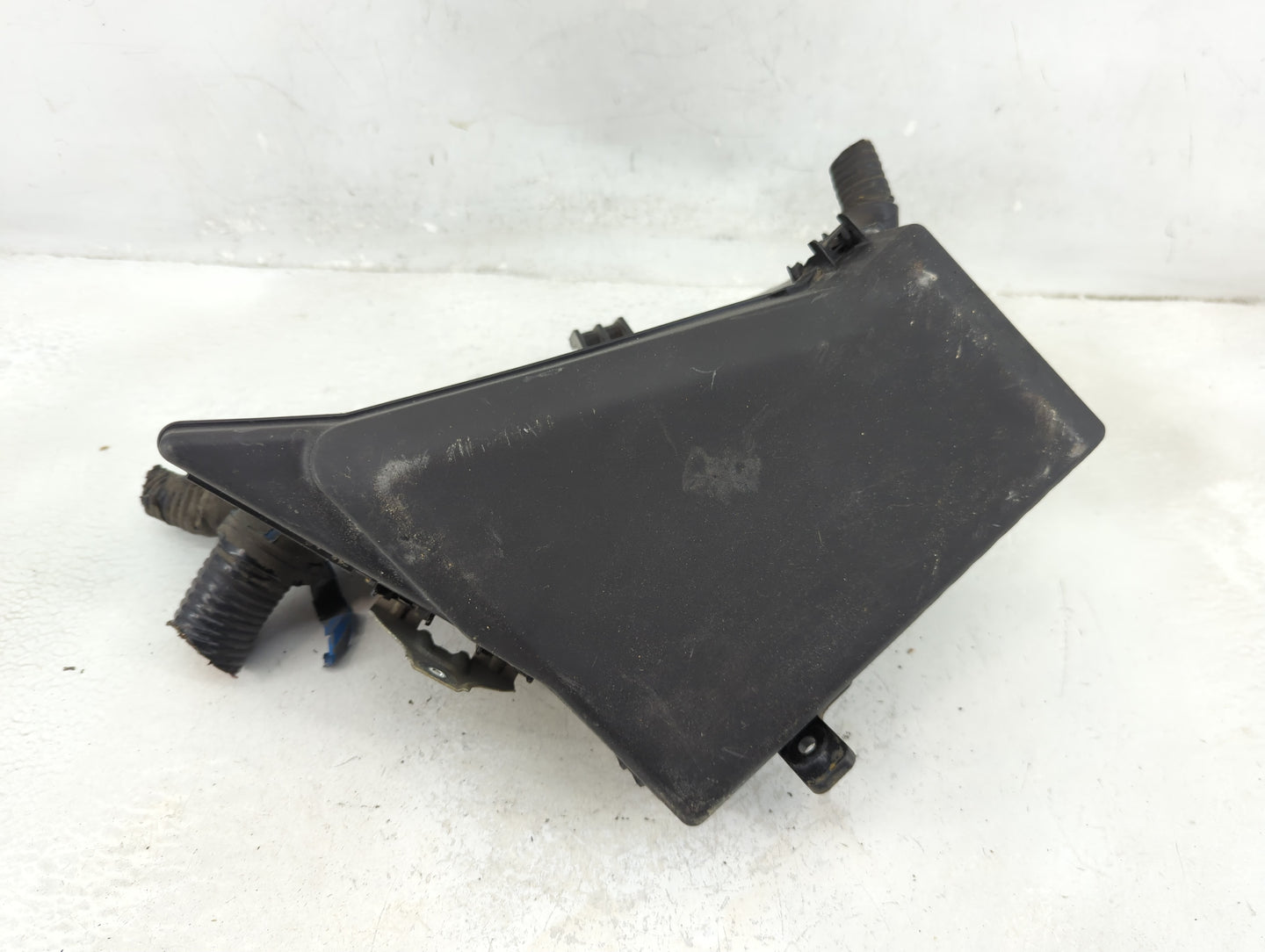 2016-2018 Subaru Forester Fusebox Fuse Box Panel Relay Module P/N:MB502000B Fits Fits 2016 2017 2018 OEM Used Auto Parts - O