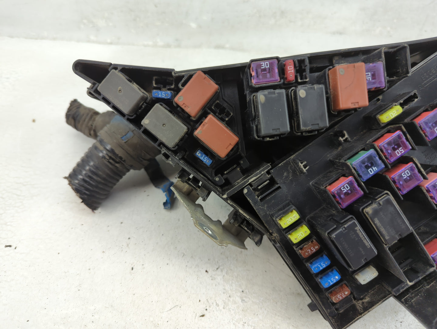 2016-2018 Subaru Forester Fusebox Fuse Box Panel Relay Module P/N:MB502000B Fits Fits 2016 2017 2018 OEM Used Auto Parts - O