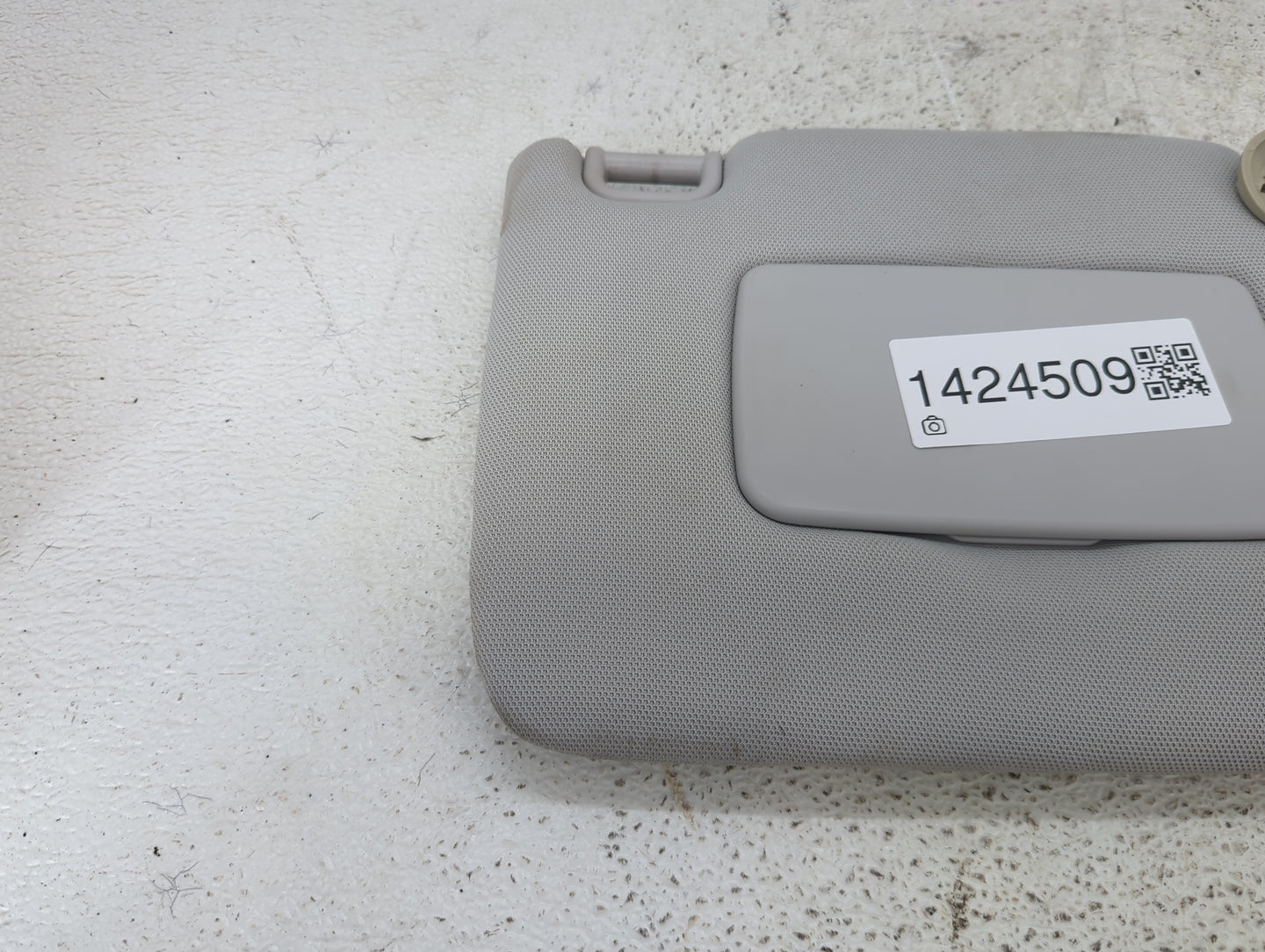 2017 Subaru Forester Sun Visor Shade Replacement Passenger Right Mirror Fits OEM Used Auto Parts - Oemusedautoparts1.com