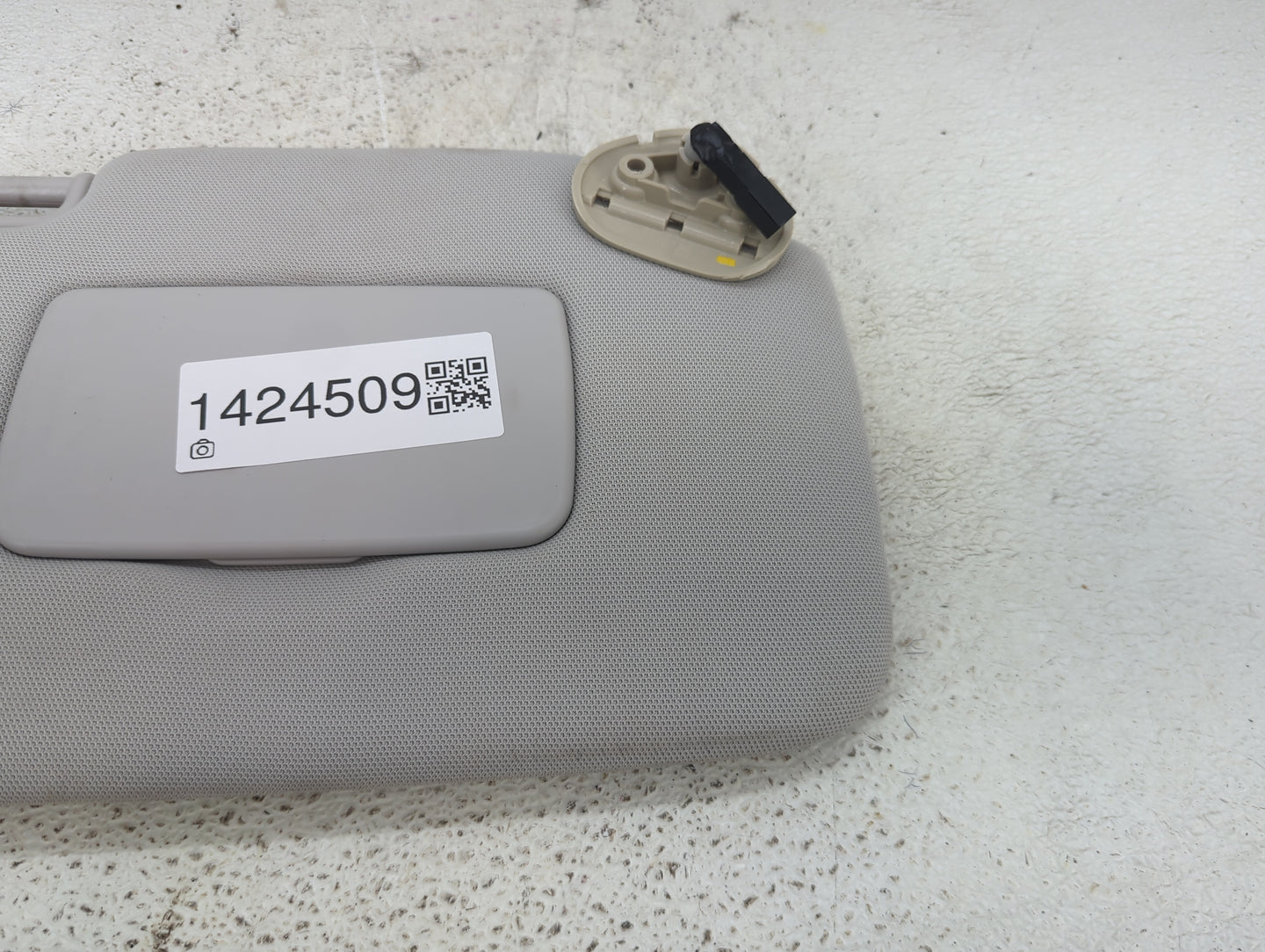 2017 Subaru Forester Sun Visor Shade Replacement Passenger Right Mirror Fits OEM Used Auto Parts - Oemusedautoparts1.com