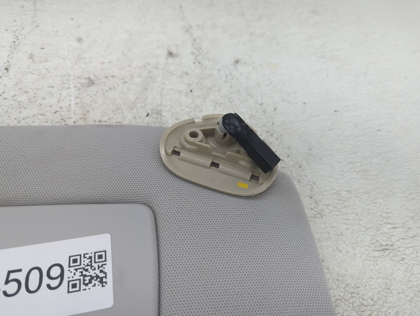 2017 Subaru Forester Sun Visor Shade Replacement Passenger Right Mirror Fits OEM Used Auto Parts - Oemusedautoparts1.com