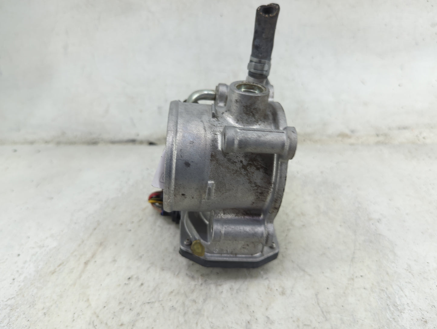 2011-2018 Subaru Forester Throttle Body P/N:16112AA380 12H12 1691, 2207 Fits Fits 2011 2012 2013 2014 2015 2016 2017 2018 OE