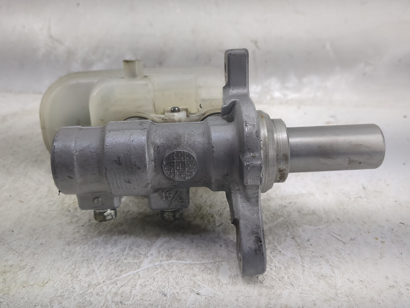 Subaru Forester Brake Master Cylinder 1497501 - Oemusedautoparts1.com