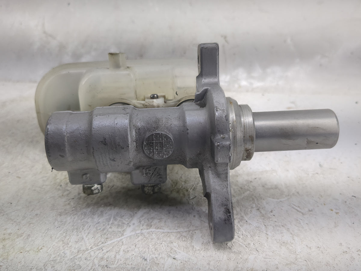 Subaru Forester Brake Master Cylinder 1497501 - Oemusedautoparts1.com