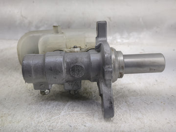 Subaru Forester Brake Master Cylinder 1497501 - Oemusedautoparts1.com