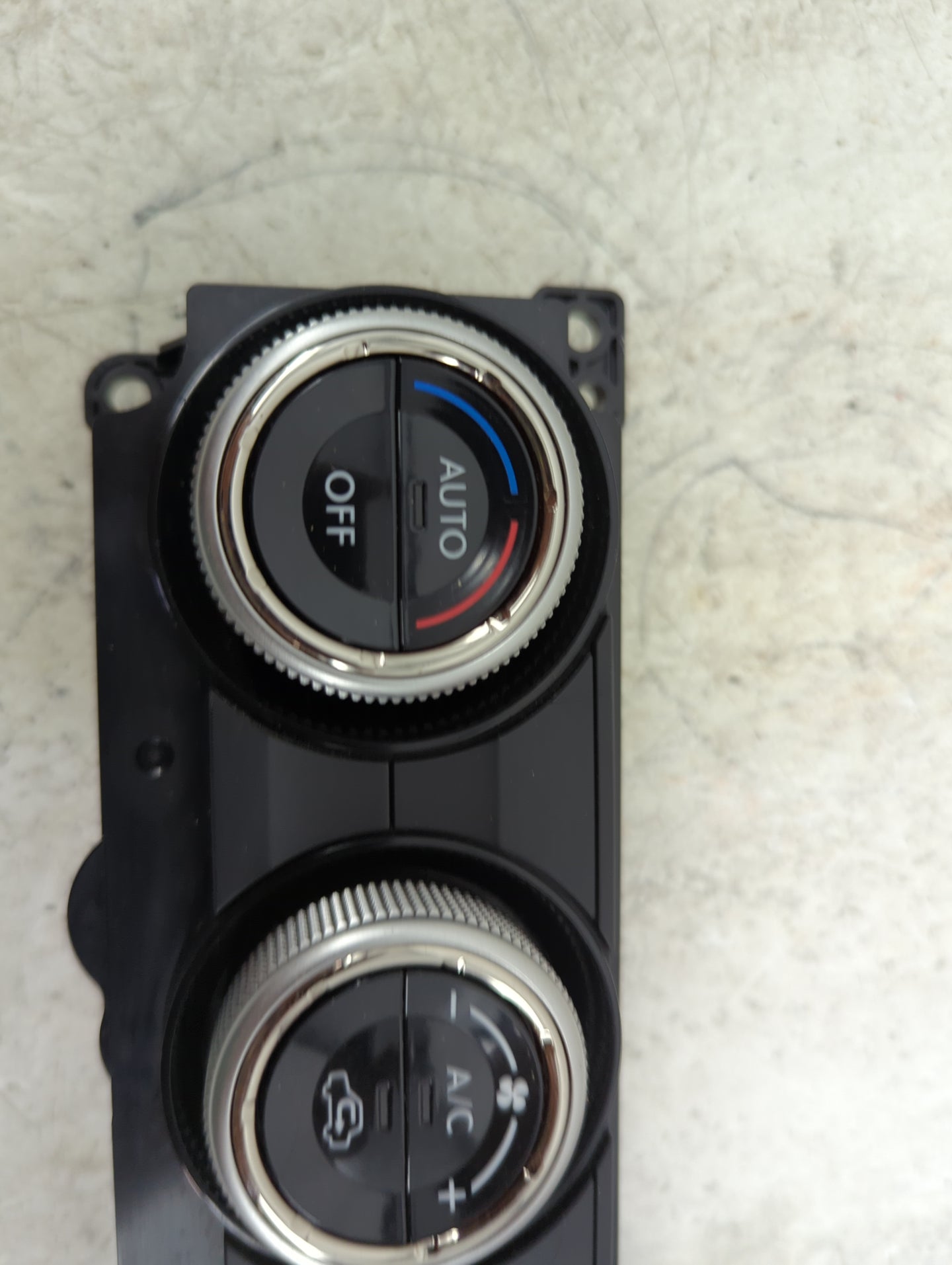2017 Subaru Forester Climate Control Module Temperature AC/Heater Replacement P/N:72311SG521 Fits OEM Used Auto Parts - Oemu