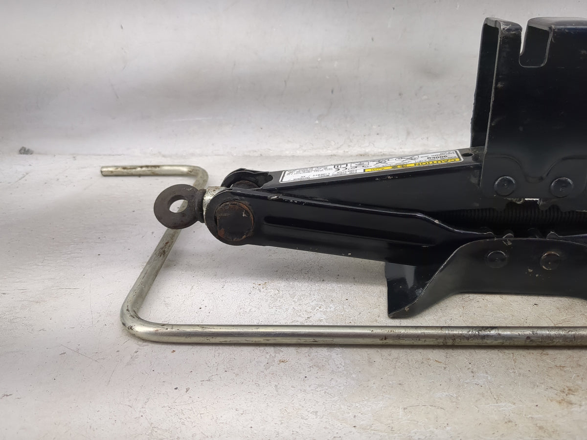 2017 Subaru Forester Spare Scissor Car Jack Black - Oemusedautoparts1.com