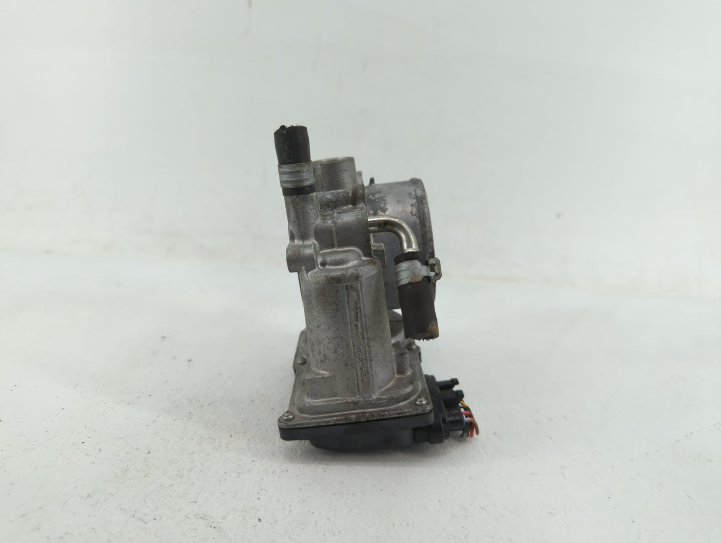 2011-2018 Subaru Forester Throttle Body P/N:16112AA380 Fits Fits 2011 2012 2013 2014 2015 2016 2017 2018 OEM Used Auto Parts
