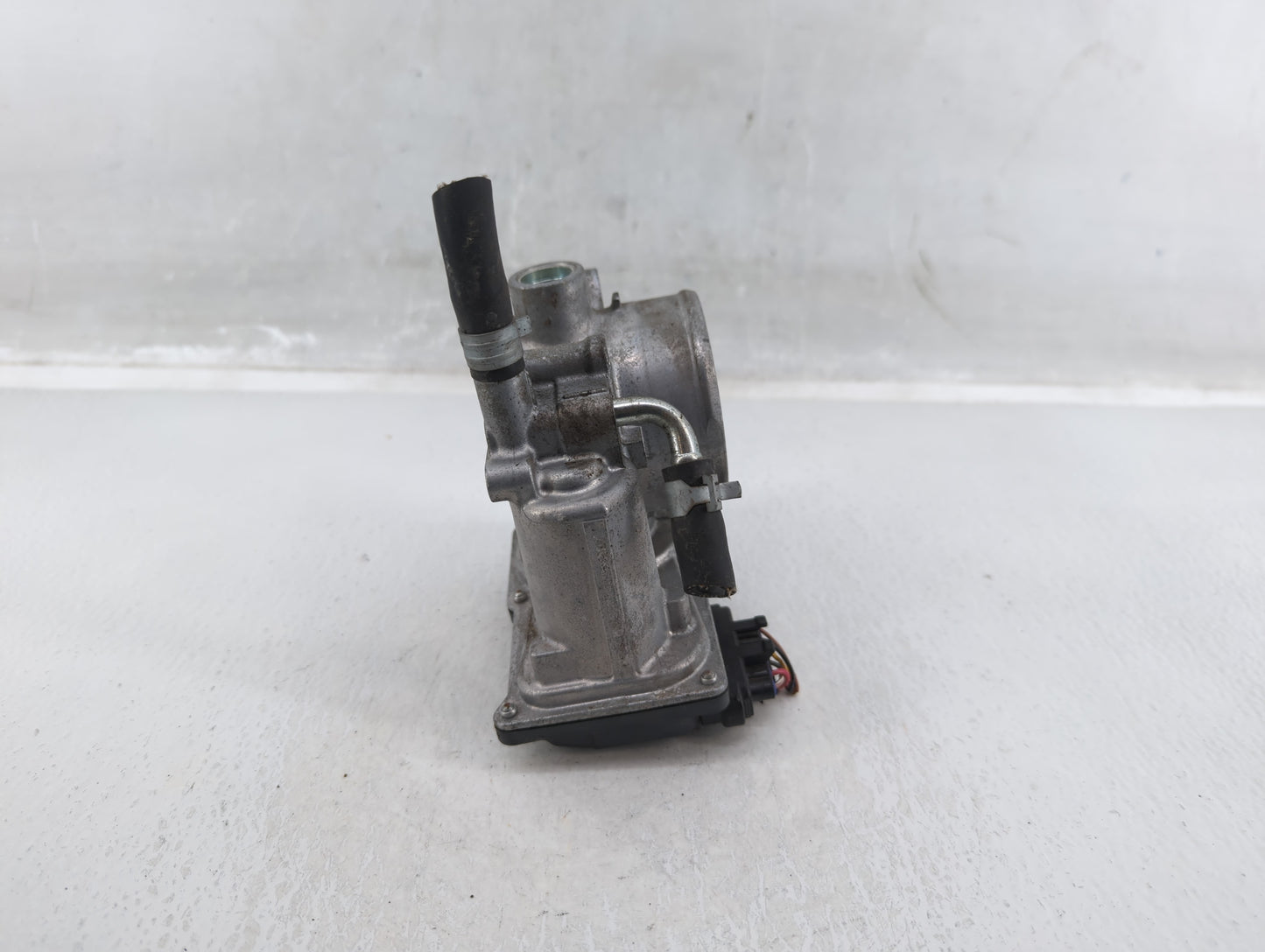2011-2018 Subaru Forester Throttle Body P/N:16112AA380 Fits Fits 2011 2012 2013 2014 2015 2016 2017 2018 OEM Used Auto Parts