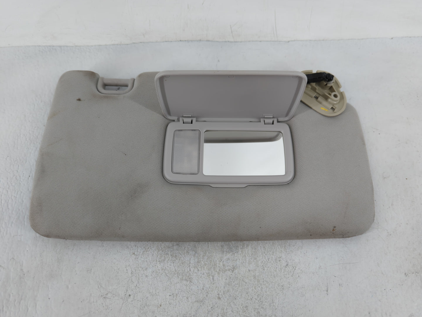 2017 Subaru Forester Sun Visor Shade Replacement Passenger Right Mirror Fits OEM Used Auto Parts - Oemusedautoparts1.com