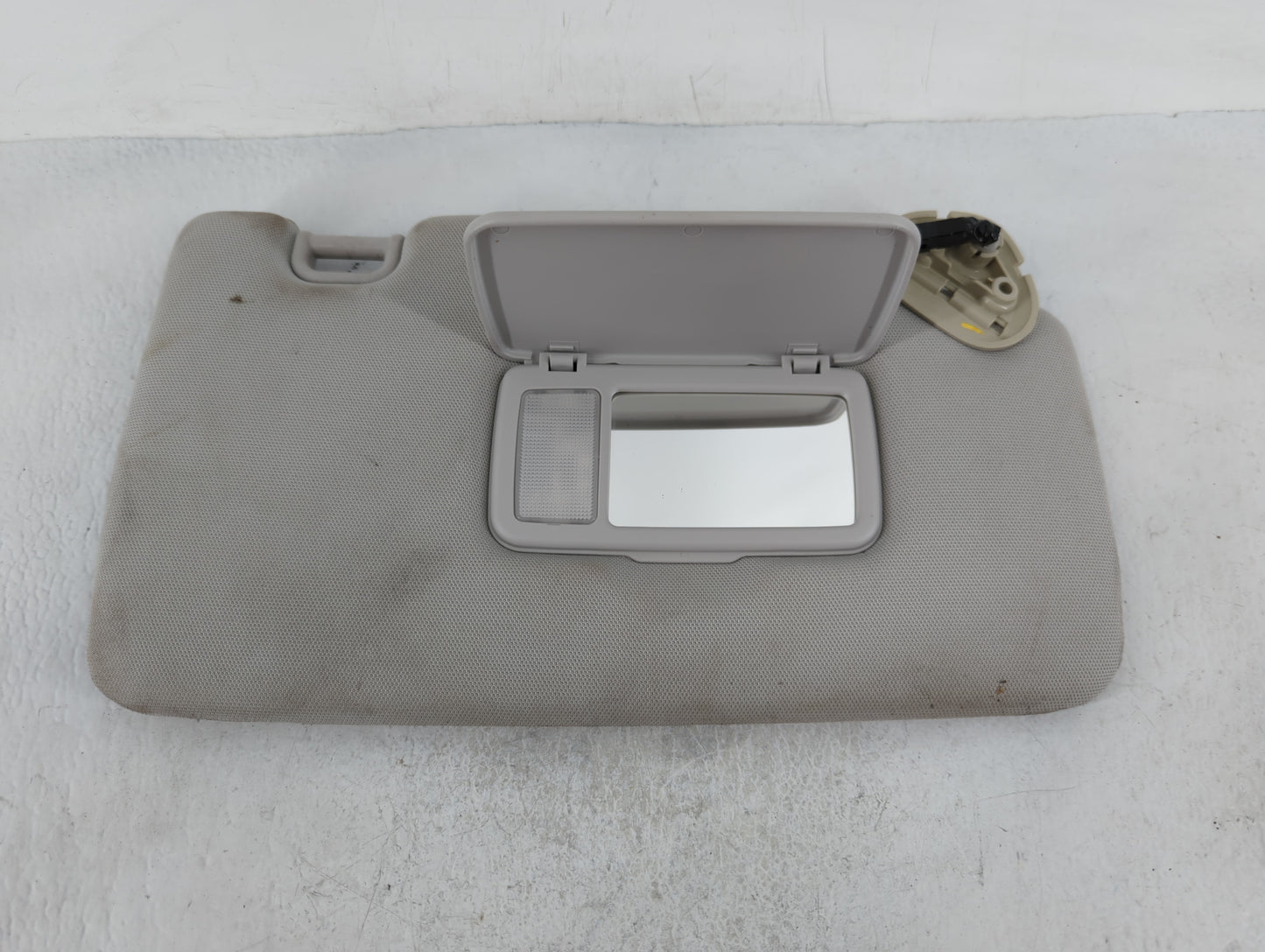 2017 Subaru Forester Sun Visor Shade Replacement Passenger Right Mirror Fits OEM Used Auto Parts - Oemusedautoparts1.com