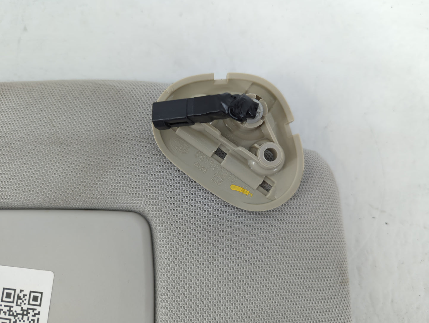 2017 Subaru Forester Sun Visor Shade Replacement Passenger Right Mirror Fits OEM Used Auto Parts - Oemusedautoparts1.com
