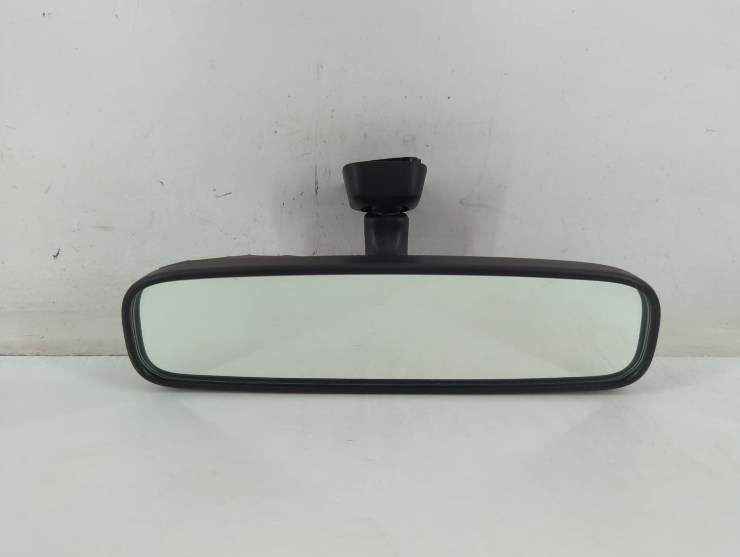 2017 Subaru Forester Interior Rear View Mirror Replacement OEM P/N:E4022197 E4042197 Fits OEM Used Auto Parts - Oemusedautop