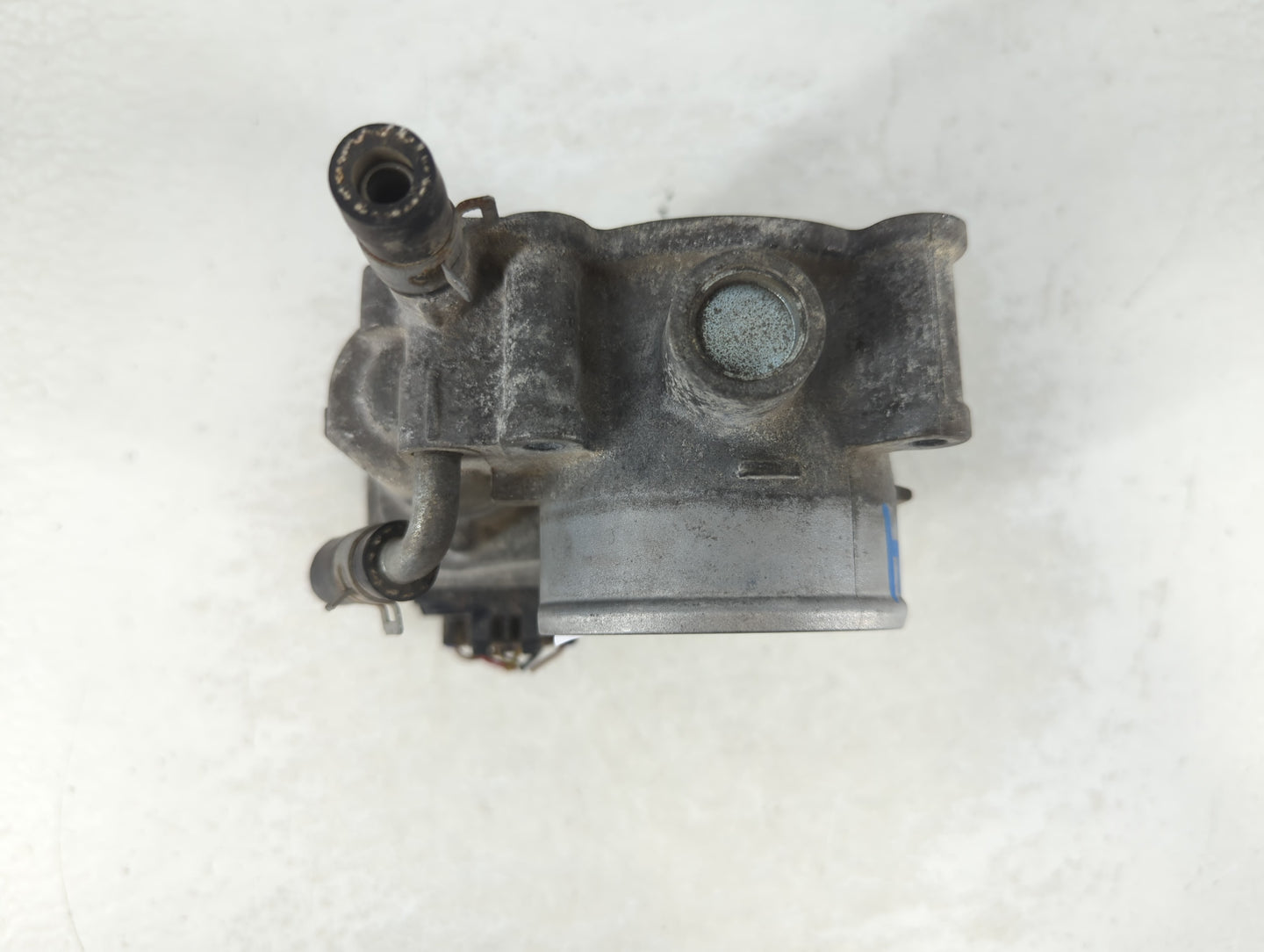 2011-2018 Subaru Forester Throttle Body P/N:16112AA380 Fits Fits 2011 2012 2013 2014 2015 2016 2017 2018 OEM Used Auto Parts