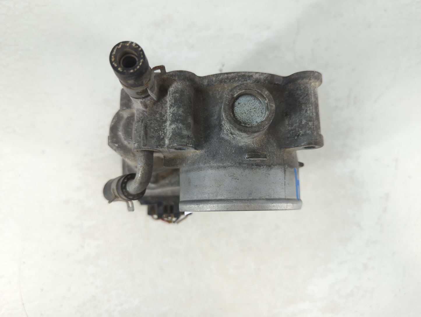 2011-2018 Subaru Forester Throttle Body P/N:16112AA380 Fits Fits 2011 2012 2013 2014 2015 2016 2017 2018 OEM Used Auto Parts