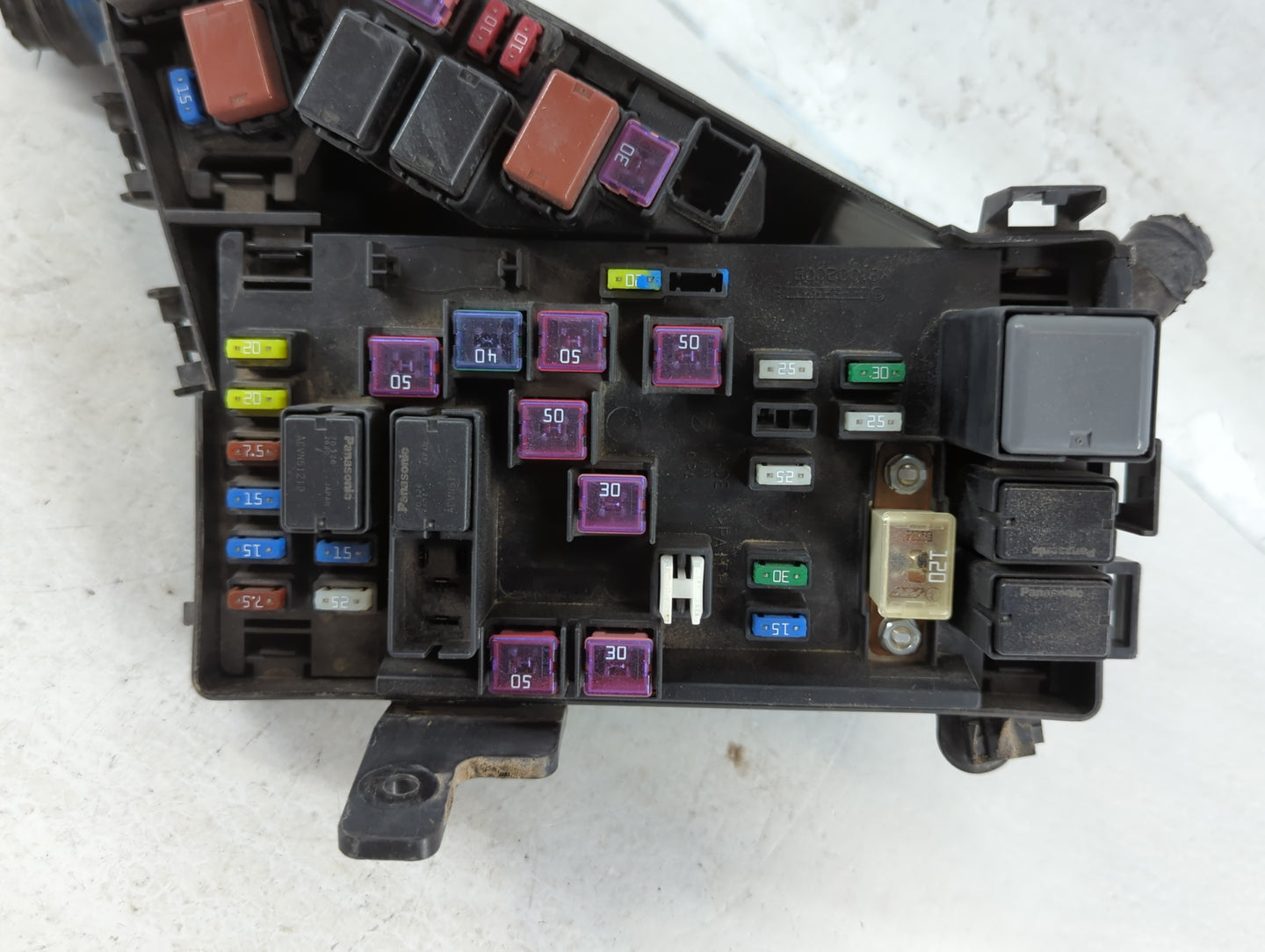 2016-2018 Subaru Forester Fusebox Fuse Box Panel Relay Module P/N:MB100200B Fits Fits 2016 2017 2018 OEM Used Auto Parts - O