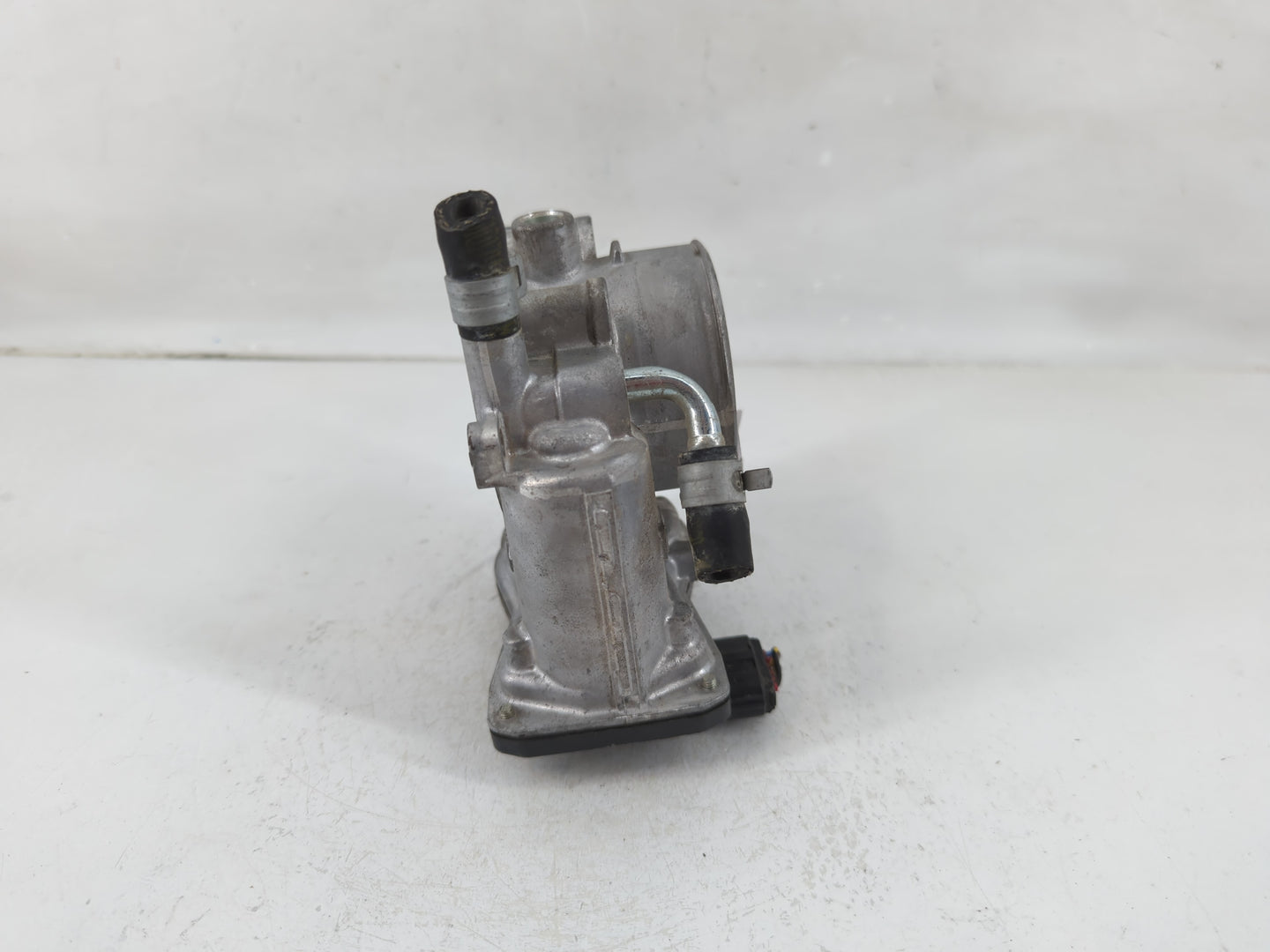 2017-2022 Subaru Impreza Throttle Body P/N:16112AA470 Fits Fits 2017 2018 2019 2020 2021 2022 OEM Used Auto Parts - Oemuseda