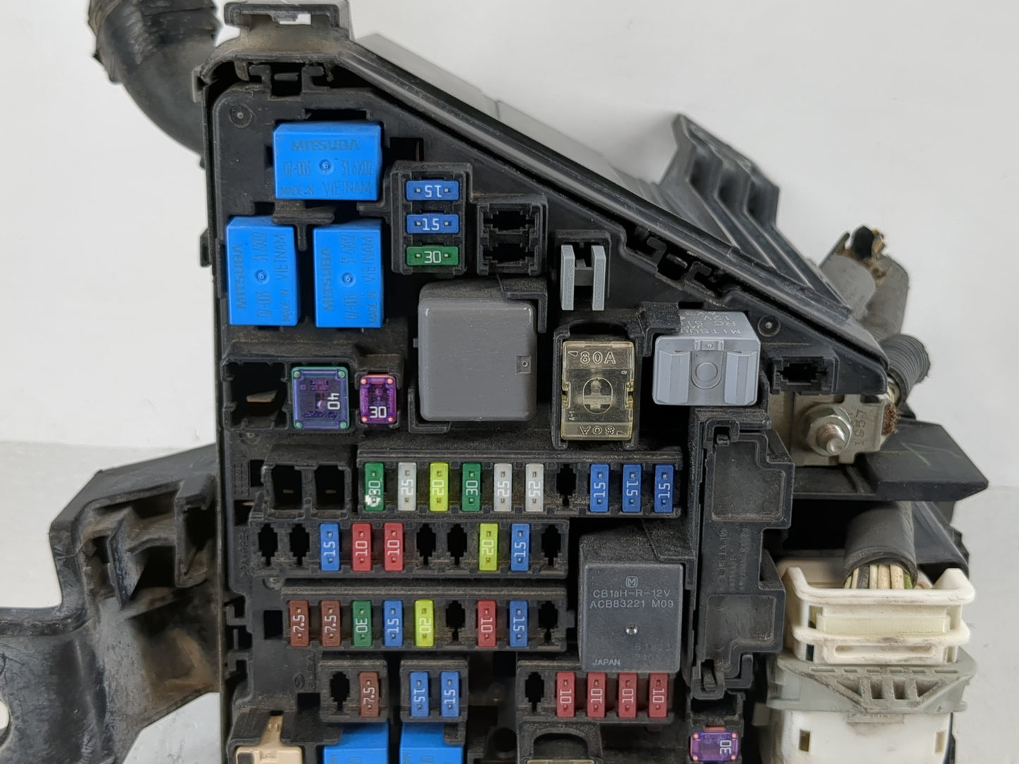 2017-2022 Subaru Impreza Fusebox Fuse Box Panel Relay Module P/N:MB504101B Fits Fits 2017 2018 2019 2020 2021 2022 OEM Used 