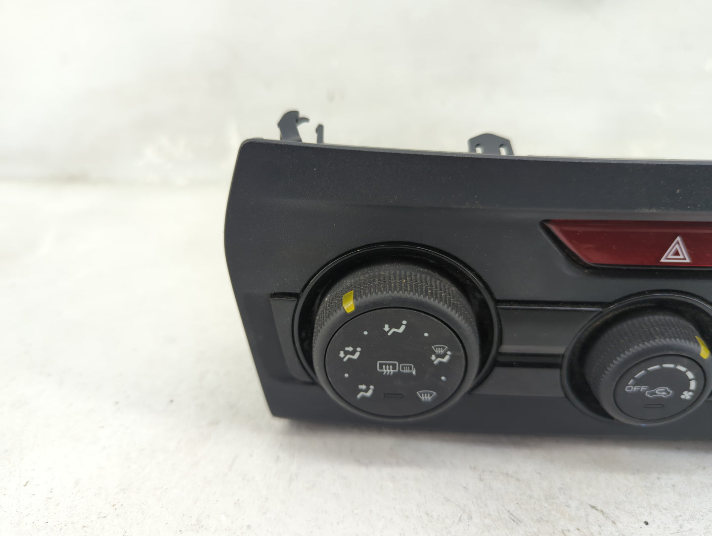 2017-2022 Subaru Impreza Climate Control Module Temperature AC/Heater Replacement P/N:72311FL51A AA016783-1342 Fits OEM Used