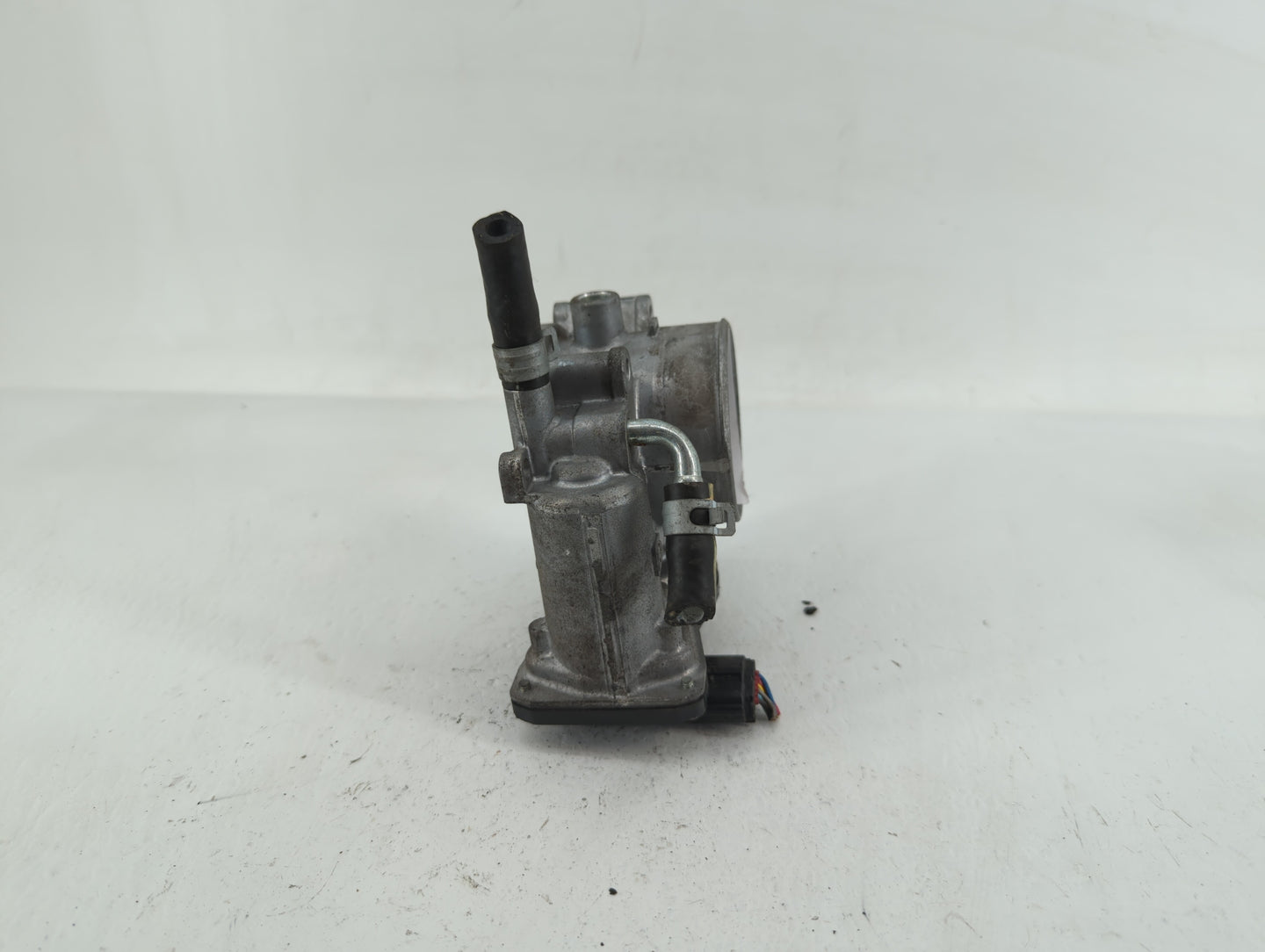 2017-2022 Subaru Impreza Throttle Body P/N:16112AA470 Fits Fits 2017 2018 2019 2020 2021 2022 OEM Used Auto Parts - Oemuseda