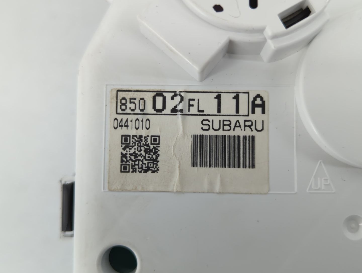 2017-2019 Subaru Impreza Instrument Cluster Speedometer Gauges P/N:85002FL11A Fits Fits 2017 2018 2019 OEM Used Auto Parts -
