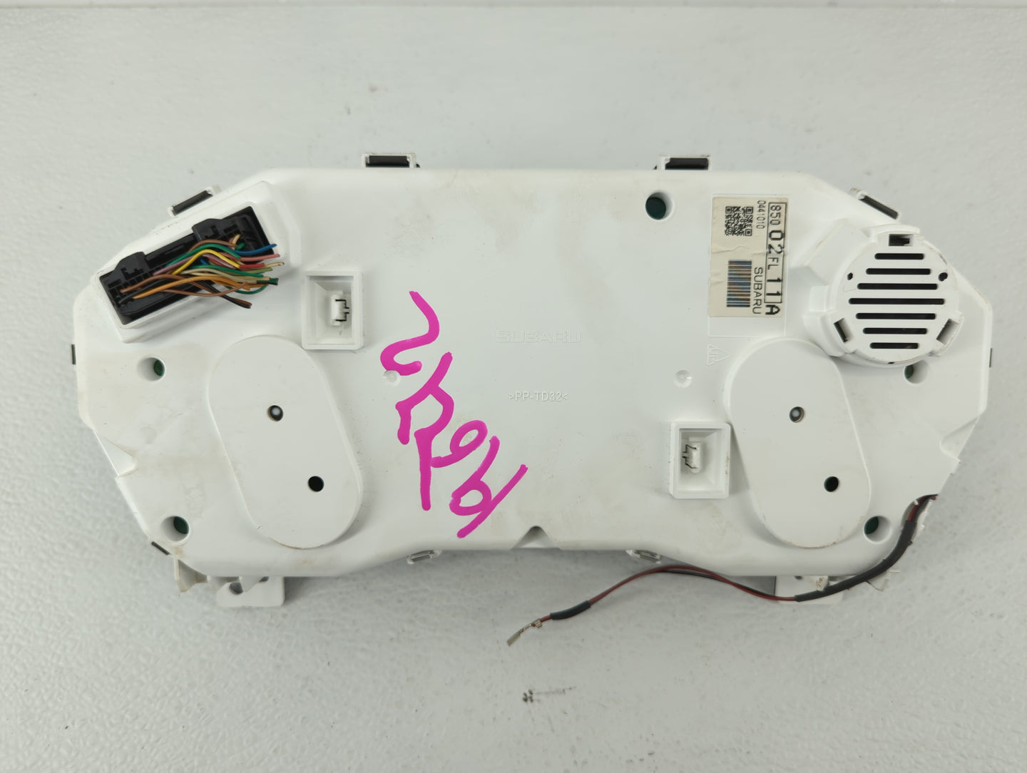 2017-2019 Subaru Impreza Instrument Cluster Speedometer Gauges P/N:85002FL11A Fits Fits 2017 2018 2019 OEM Used Auto Parts -