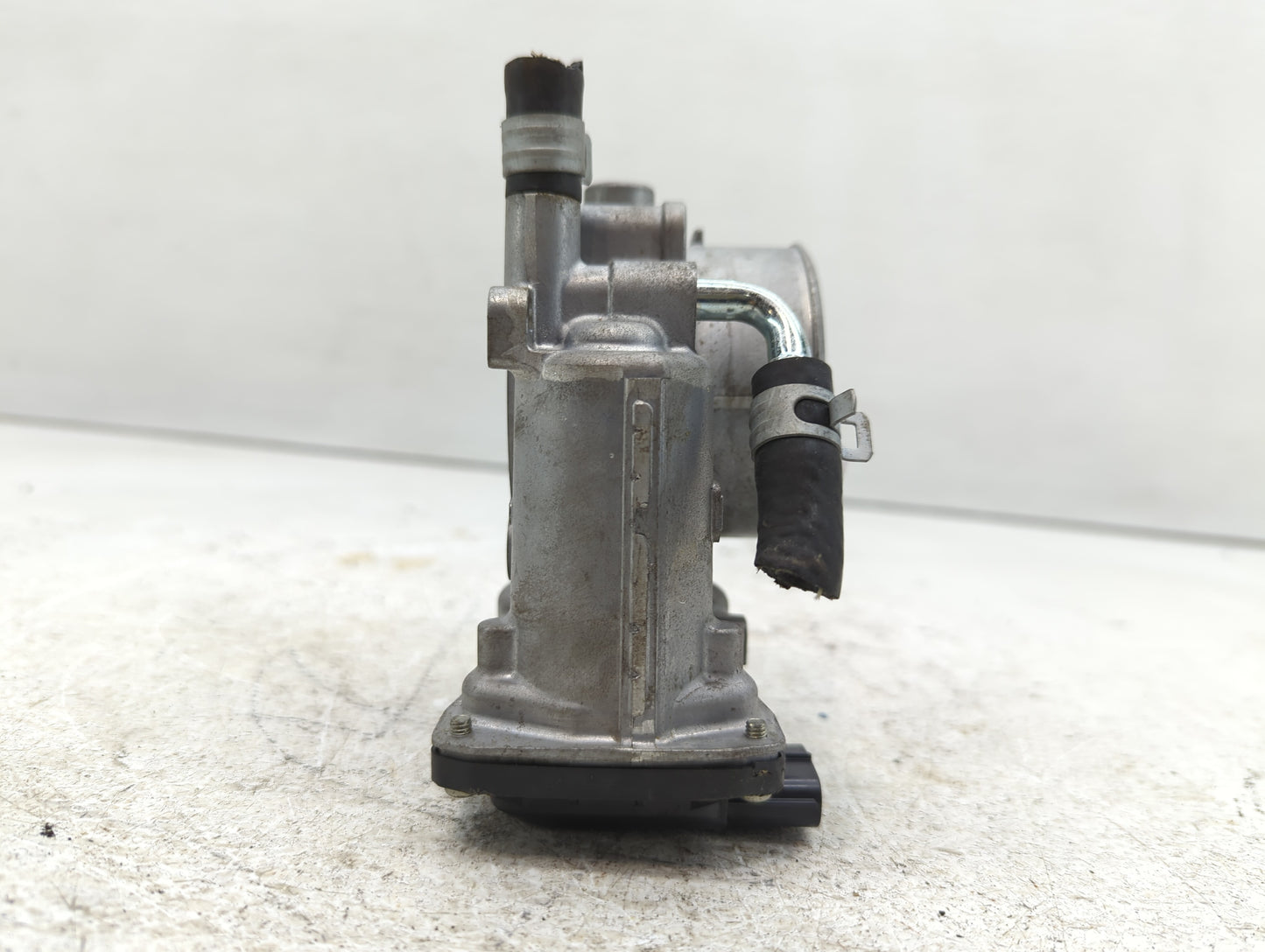 2017-2022 Subaru Impreza Throttle Body P/N:16112AA470 Fits Fits 2017 2018 2019 2020 2021 2022 OEM Used Auto Parts - Oemuseda
