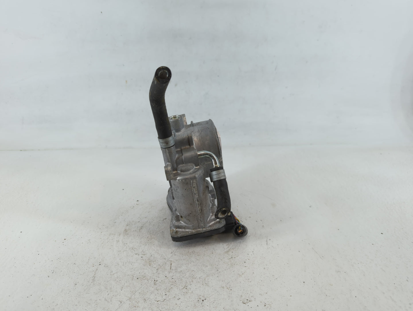 2017-2022 Subaru Impreza Throttle Body P/N:4U26 2010 16112AA470 Fits Fits 2017 2018 2019 2020 2021 2022 OEM Used Auto Parts 