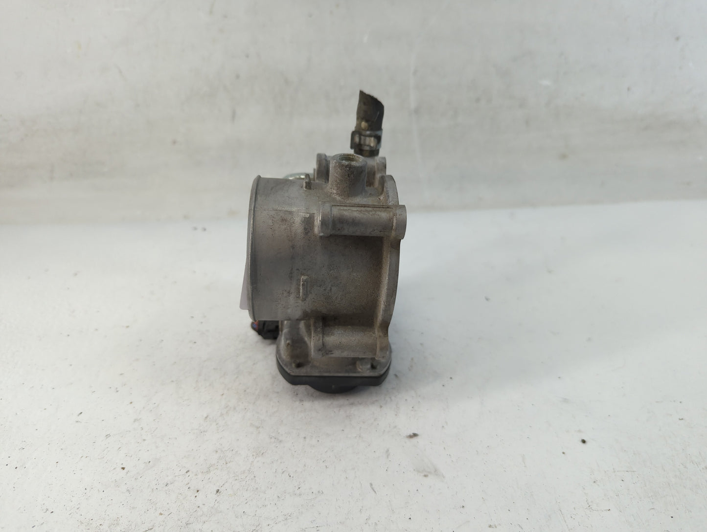 2017-2022 Subaru Impreza Throttle Body P/N:16112AA470 Fits Fits 2017 2018 2019 2020 2021 2022 OEM Used Auto Parts - Oemuseda