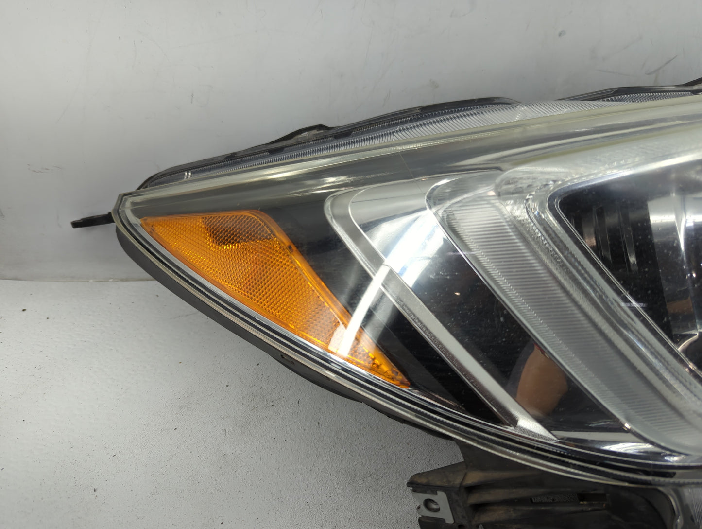 2015-2017 Subaru Legacy Passenger Right Oem Head Light Headlight Lamp - Oemusedautoparts1.com