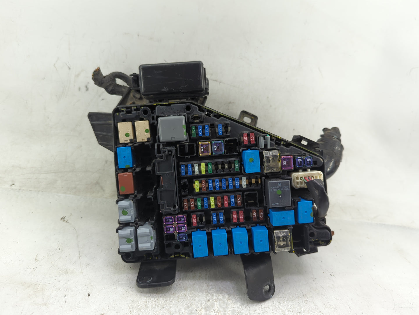 2015 Subaru Legacy Fusebox Fuse Box Panel Relay Module P/N:MB504300B Fits OEM Used Auto Parts - Oemusedautoparts1.com