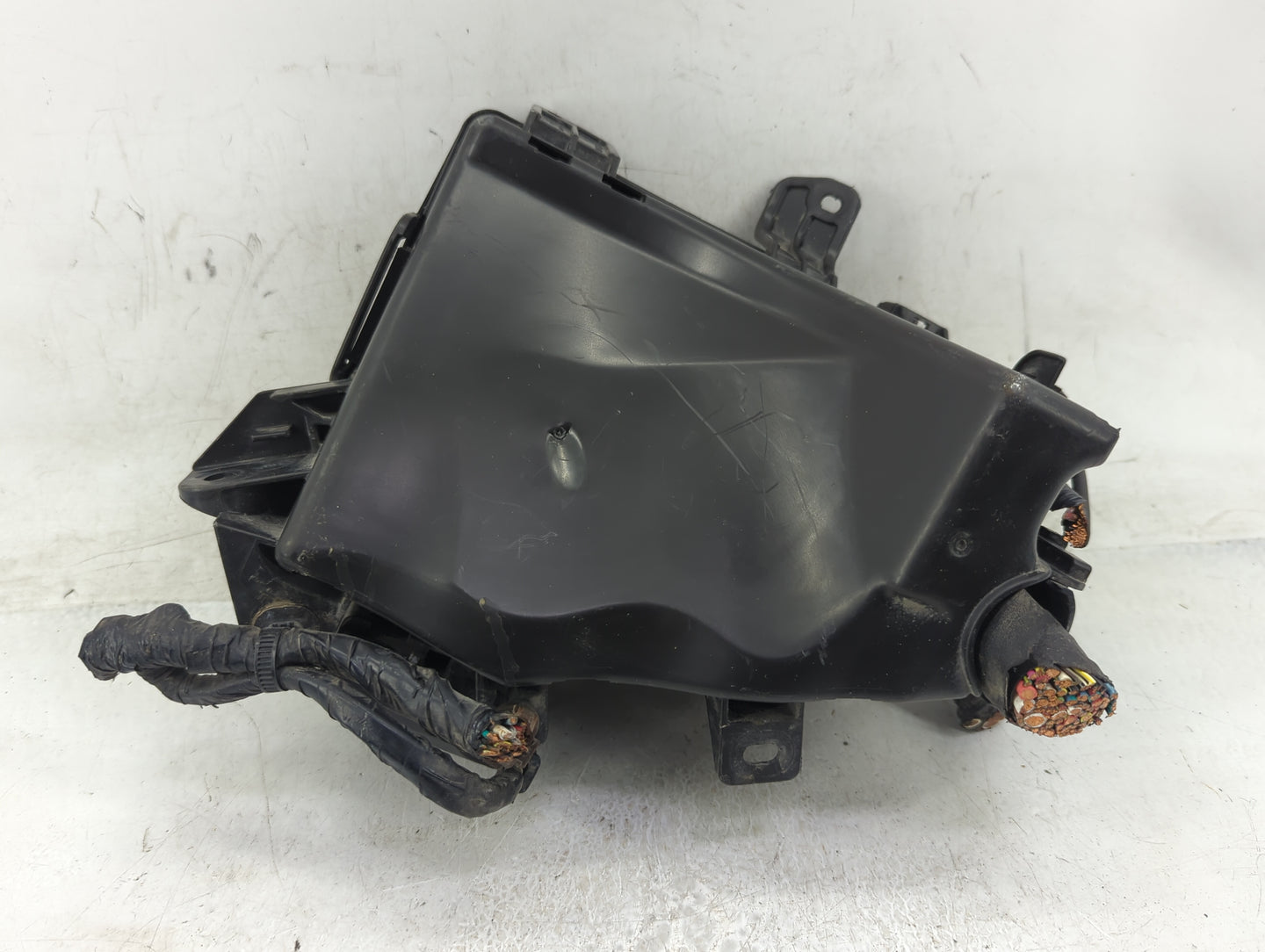 2015 Subaru Legacy Fusebox Fuse Box Panel Relay Module P/N:MB504300B Fits OEM Used Auto Parts - Oemusedautoparts1.com