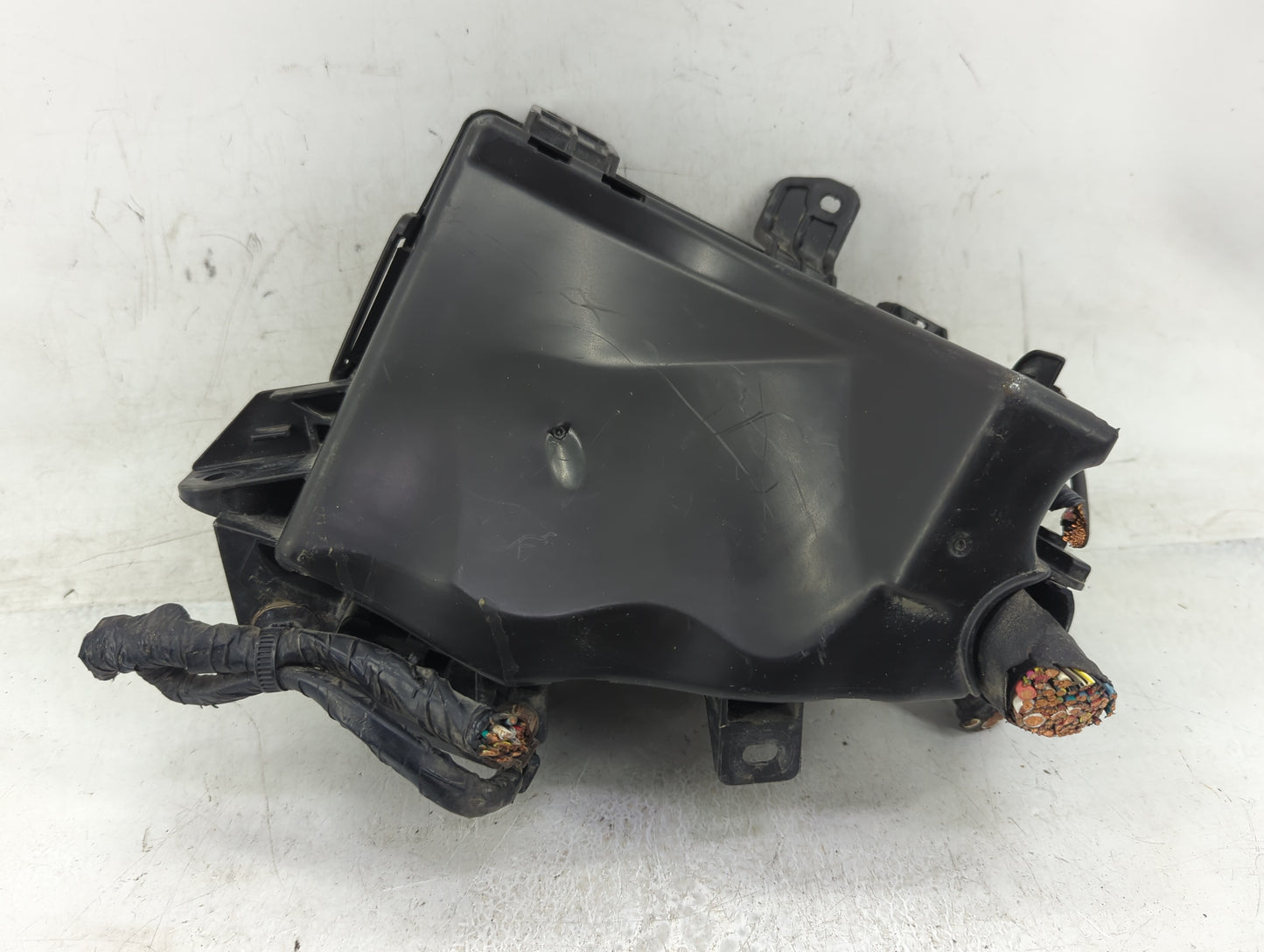 2015 Subaru Legacy Fusebox Fuse Box Panel Relay Module P/N:MB504300B Fits OEM Used Auto Parts - Oemusedautoparts1.com