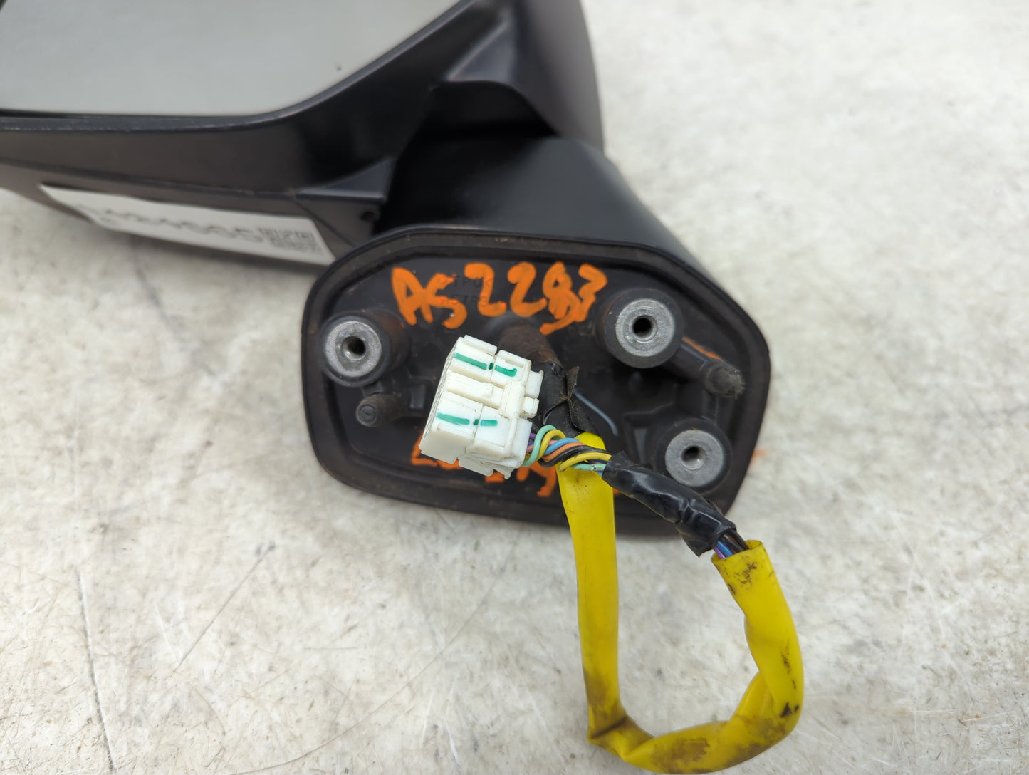 2015-2017 Subaru Legacy Driver Side View Mirror - Left Door Mirror OEM Used - Oemusedautoparts1.com