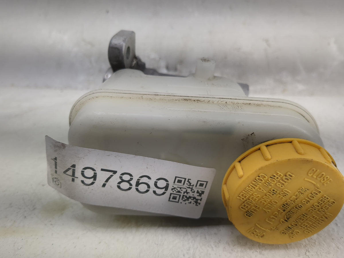 2015-2017 Subaru Legacy Brake Master Cylinder 1497869 - Oemusedautoparts1.com