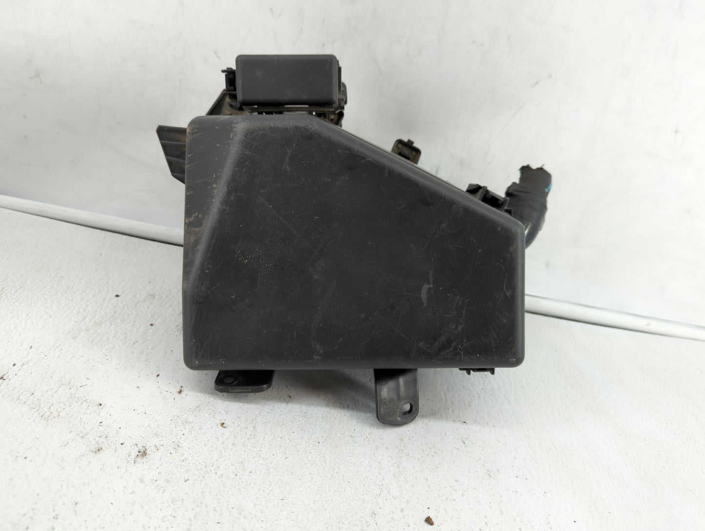 2015 Subaru Legacy Fusebox Fuse Box Panel Relay Module P/N:MB504300B Fits OEM Used Auto Parts - Oemusedautoparts1.com