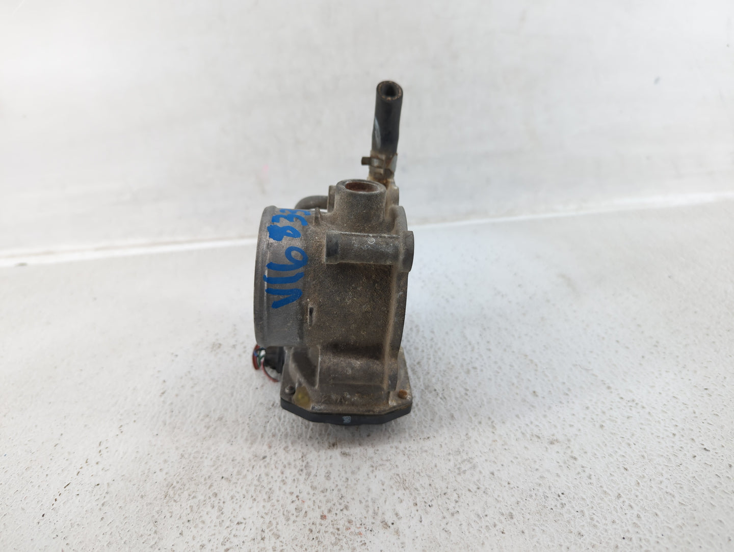 2013-2019 Subaru Legacy Throttle Body P/N:16112AA38A 16112AA36A Fits Fits 2013 2014 2015 2016 2017 2018 2019 OEM Used Auto P
