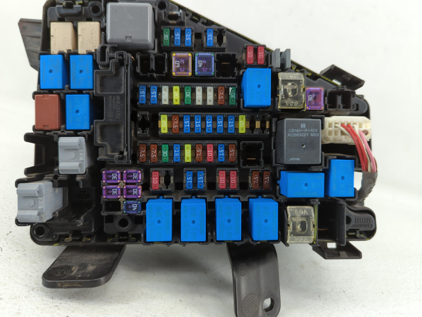 2015 Subaru Legacy Fusebox Fuse Box Panel Relay Module P/N:MB504300B MB503701B Fits OEM Used Auto Parts - Oemusedautoparts1.
