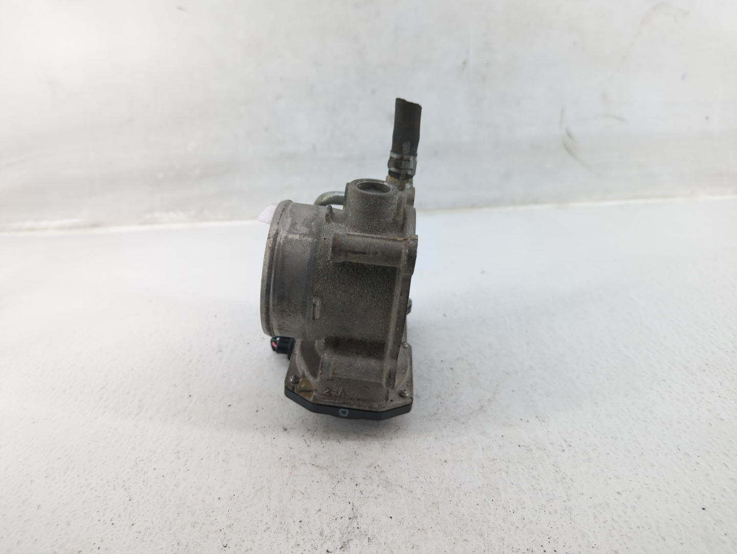 2013-2019 Subaru Legacy Throttle Body P/N:16112AA38A Fits Fits 2013 2014 2015 2016 2017 2018 2019 OEM Used Auto Parts - Oemu