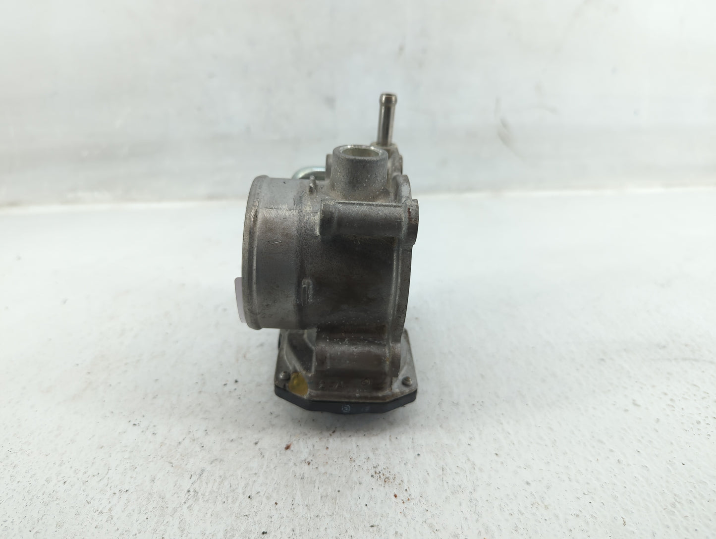 2013-2019 Subaru Legacy Throttle Body P/N:16112AA38A Fits Fits 2013 2014 2015 2016 2017 2018 2019 OEM Used Auto Parts - Oemu